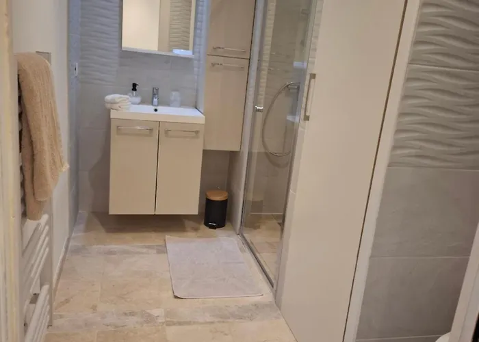 Cosy Proche Centre-ville * Τρουά